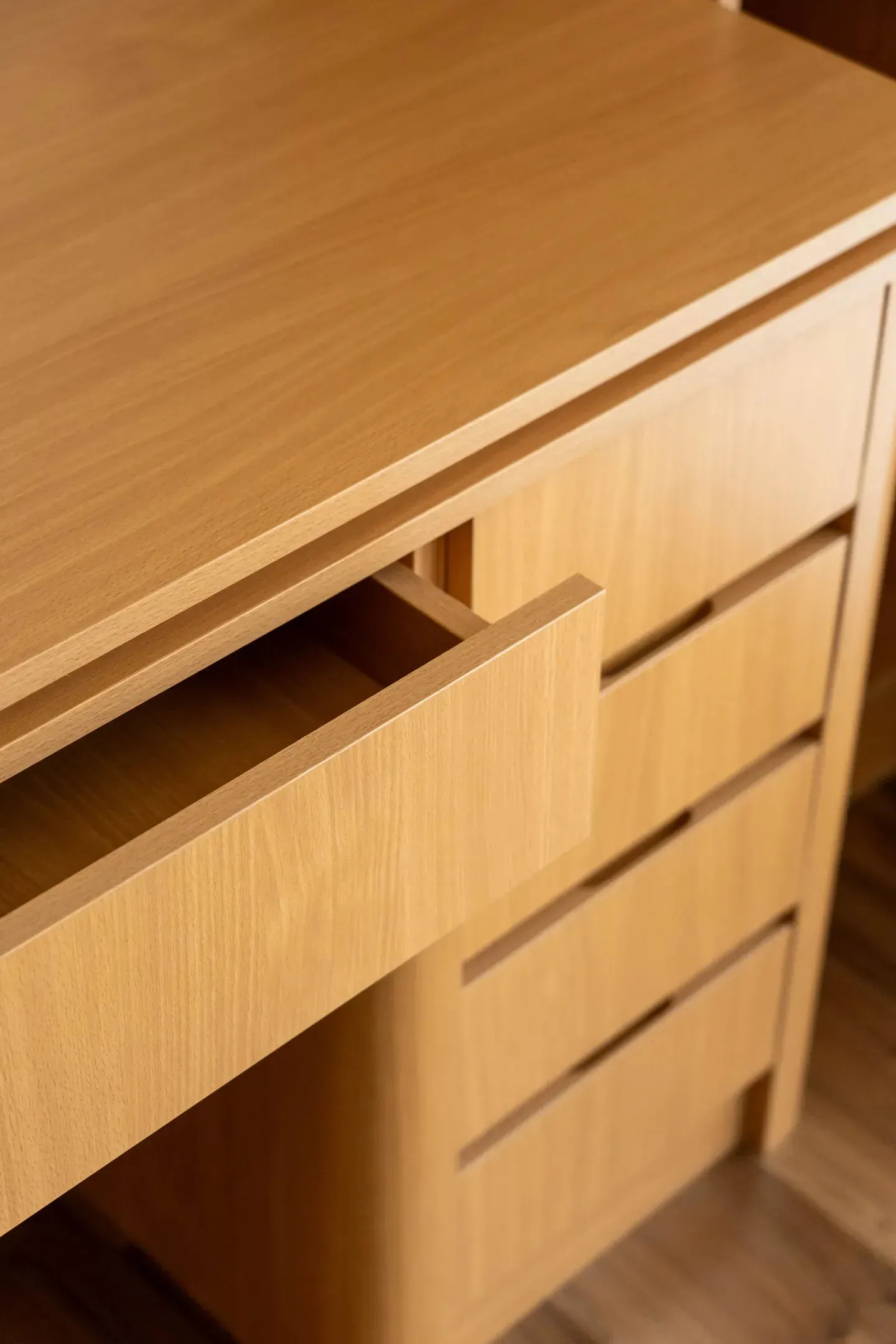 ผลงานบิวท์อินเฟอร์นิเจอร์โดย G-CODE Cabinetry